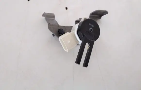 Chevrolet Corvette C7 Brake pedal sensor switch 13583373