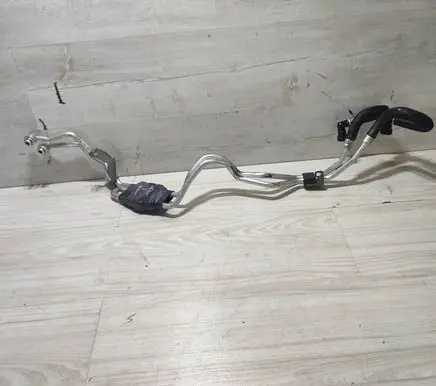 Jaguar F-Pace Gearbox oil cooler pipe/hose HK837R081BG