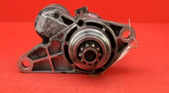 Volkswagen Polo IV 9N3 Starter motor 02T911023S