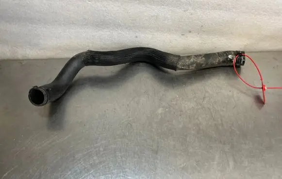 Renault Master IV Engine coolant pipe/hose 