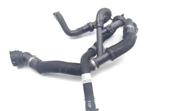 Land Rover Range Rover Evoque L551 Engine coolant pipe/hose L8D2-8260-BA