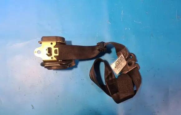 Audi A6 S6 C4 4A Front seatbelt 560571801