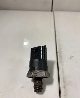 Fuel pressure sensor