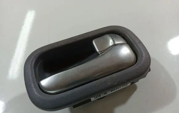 Nissan Almera Tino Rear door interior handle