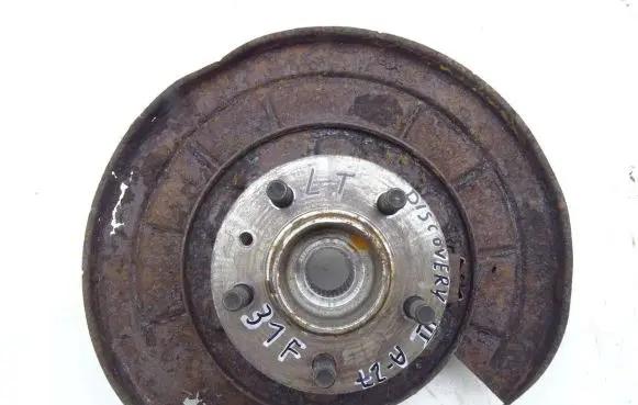 Land Rover Discovery 3 - LR3 Rear wheel hub