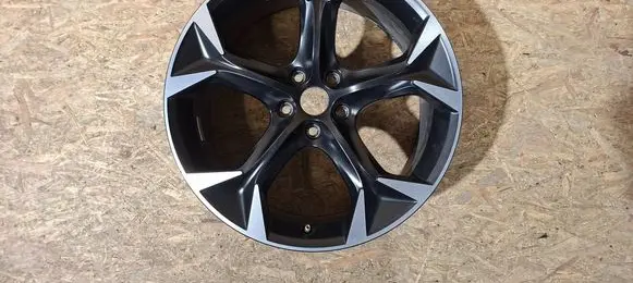 Cupra Formentor R19 alloy rim 5FF601025E K7T6921