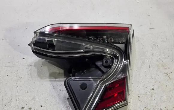 Toyota C-HR I Tailgate rear/tail lights 81580F4021 27032018 17768F