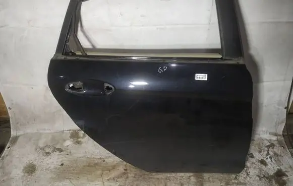 Ford Fiesta Rear door juodos