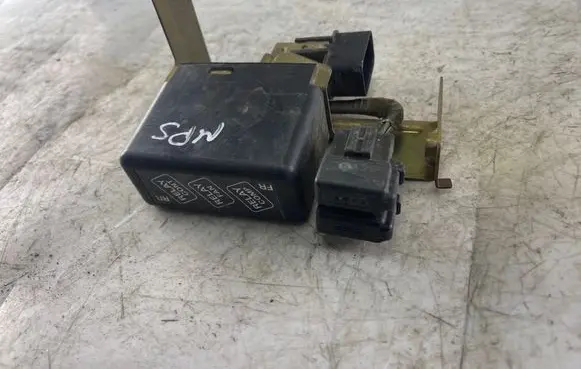 Coolant fan relay