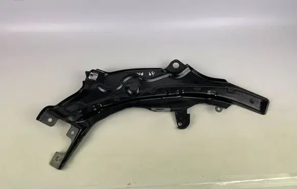 Volkswagen PASSAT B9 Headlight/headlamp mounting bracket 3J0805931A