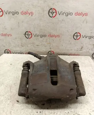 Peugeot 2008 I Front brake caliper Y01132