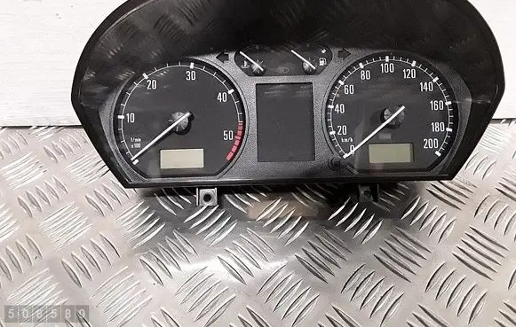 Speedometer (instrument cluster)