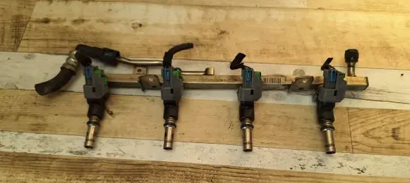 Opel Astra H Fuel injectors set 55559375 17206325