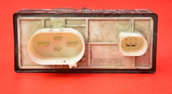 Skoda Fabia Mk1 (6Y) Relay mounting block 1J0919506M