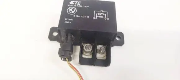 BMW 5 GT F07 Coolant fan relay 9198302 V23132A2001X30