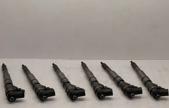 BMW 5 E60 E61 Fuel injectors set 7793836 0445110216