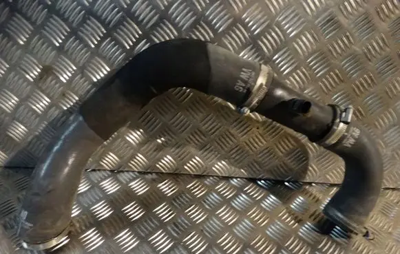 Audi Q8 Intercooler hose/pipe 4M0145683B