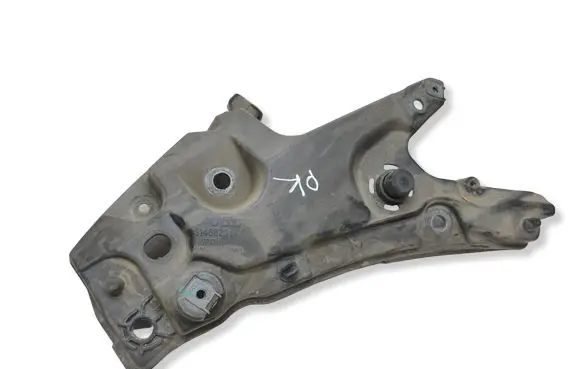 Volvo S60 Fender mounting bracket 31468231 AD7011
