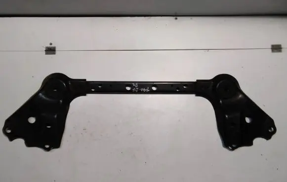 Nissan Juke I F15 Front subframe