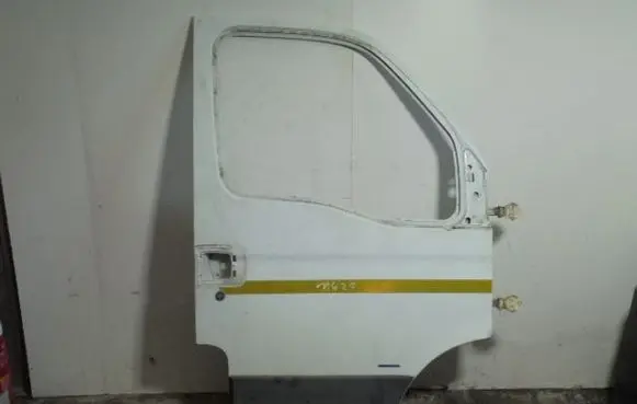Iveco Daily 35.8 - 9 Front door 