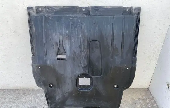 Mercedes-Benz A W176 Engine splash shield/under tray A2465200123