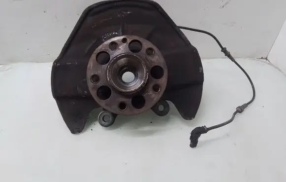 Mercedes-Benz B W245 Front wheel hub