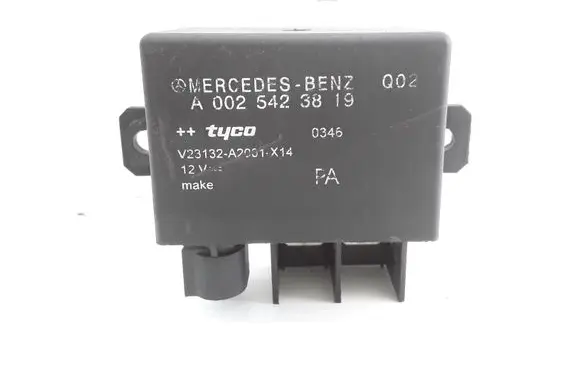 Mercedes-Benz E W211 Charging relay A0025423819