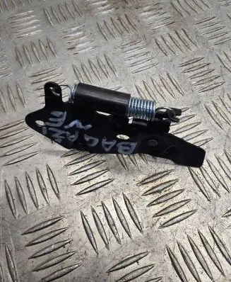 Infiniti Q70 Y51 Loading door lock loop/hook striker 