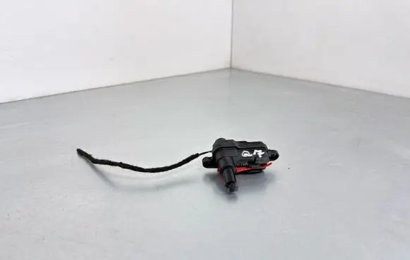 Audi Q7 4M Fuel tank cap lock 8S0862153 8S0862153B