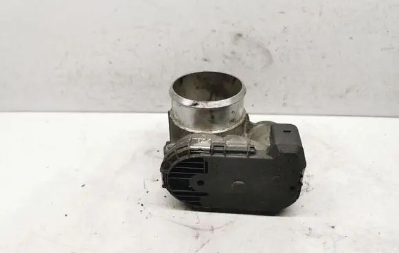 Audi A4 S4 B5 8D Throttle body valve 06B138062M