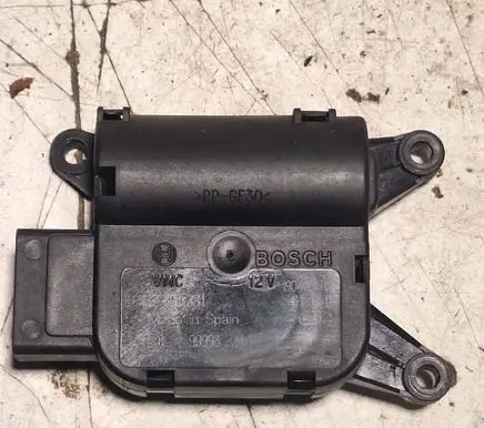 Mercedes-Benz Vito Viano W639 Air flap motor/actuator 0132801331 99998