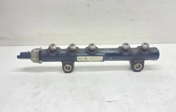 Volvo V60 Fuel main line pipe 968529758002 9685297580 28497