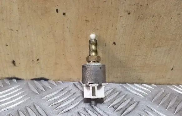 Toyota Yaris Brake pedal sensor switch