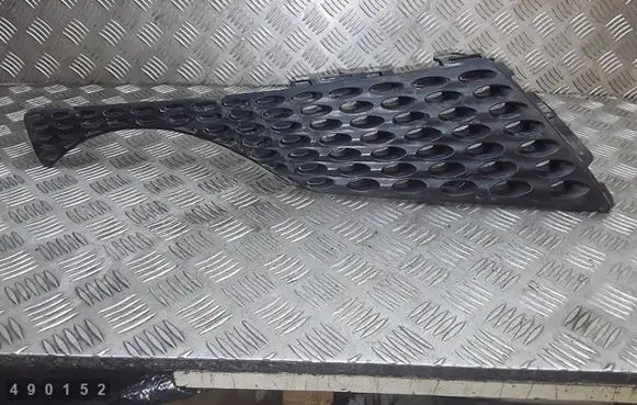 Nissan Juke I F15 Front bumper lower grill 620741KA6A