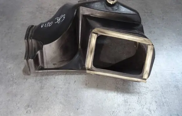Mercedes-Benz Vito Viano W638 Intake resonator 6388310105 A6388310105