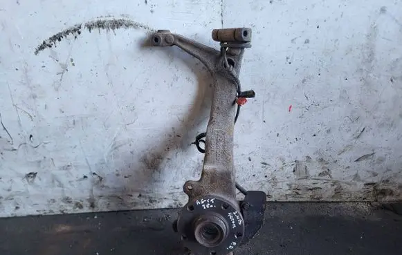 Audi A6 S6 C5 4B Front wheel hub