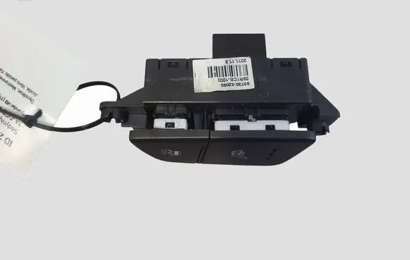 Hyundai i40 Seat heating switch 937303Z060