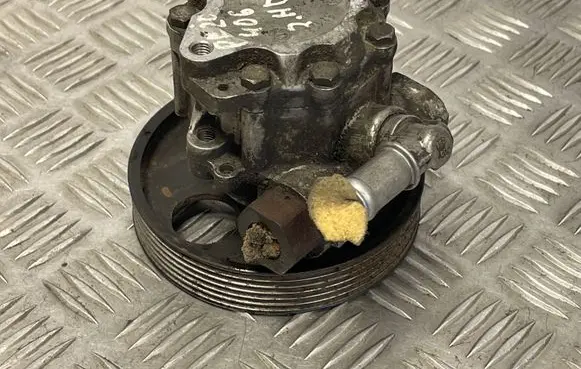 Peugeot 406 Power steering pump 9633817580