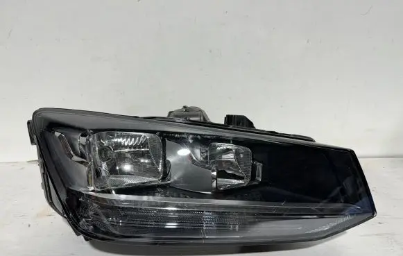 Audi Q2 - Headlight/headlamp 81A941004
