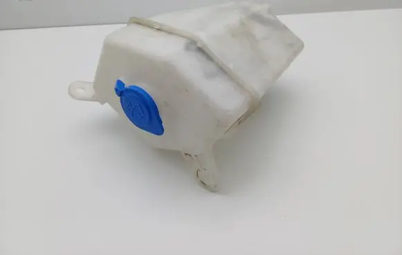 KIA Rio Windshield washer fluid reservoir/tank 