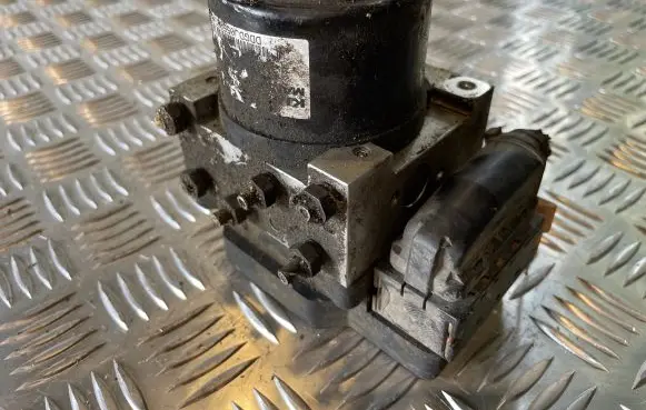 KIA Carens II ABS Pump 589201D100 5WY7509B 52AK8D01H15