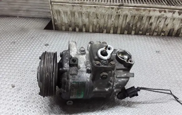Volkswagen Golf V Air conditioning (A/C) compressor (pump) 1K0820803G