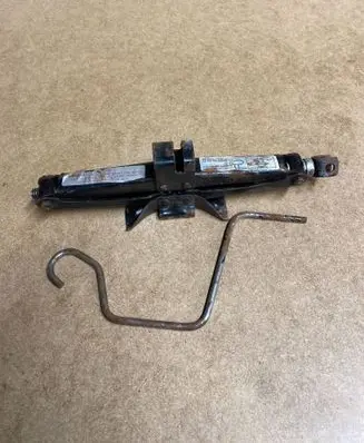 Volvo V50 Lift Jack 