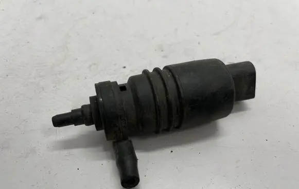 Mercedes-Benz E W212 Windscreen/windshield washer pump