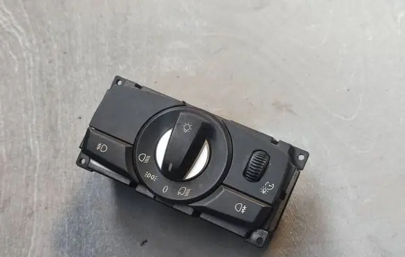 BMW 5 E60 E61 Light switch 6988554