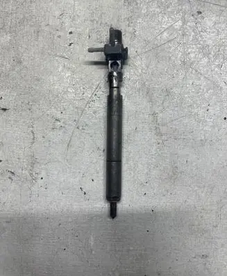 Mercedes-Benz E W211 Fuel injector