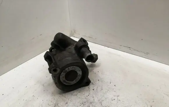 Volkswagen Golf IV Power steering pump 1J0422154C26066369