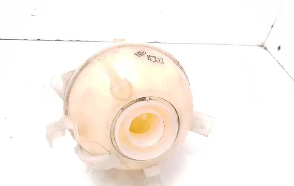 Volkswagen PASSAT B7 Coolant expansion tank/reservoir 1K0121407A