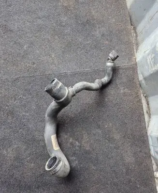 BMW 4 F32 F33 Engine coolant pipe/hose 7628010