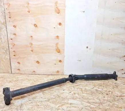 BMW 1 E81 E87 Drive shaft (set) 7565290 7546425 26107565290